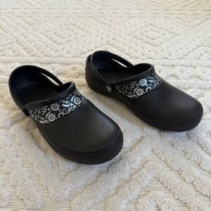 Crocs Women’s Mercy Work Slip-Resistant Clogs – Black – Size 8